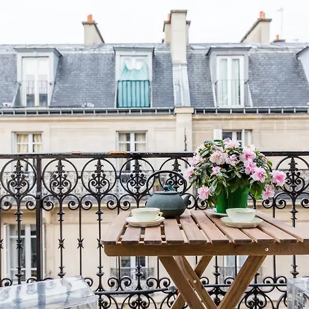 Rue De Bourgogne Iii By Onefinestay Apartmán